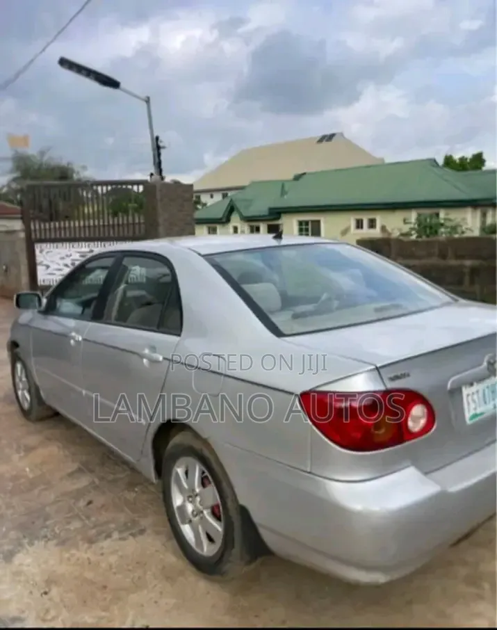 Toyota Corolla 2004 Silver