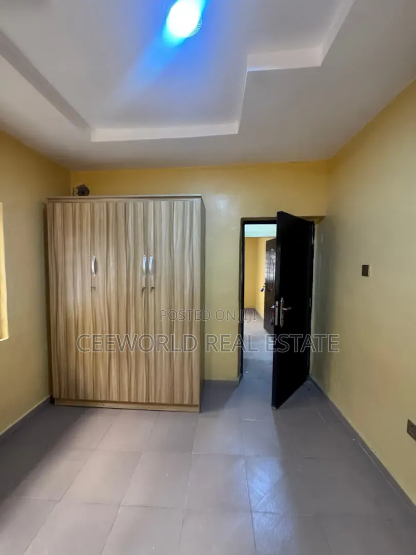 2bdrm Bungalow in Kolapo Ishola Gra, Akobo for rent