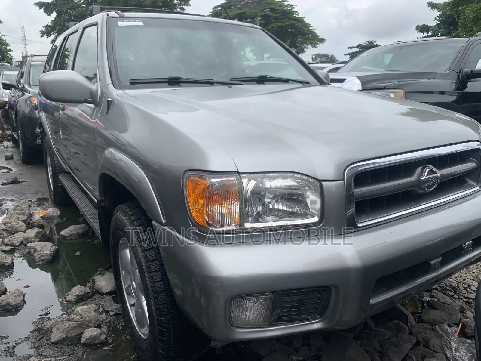 Nissan Pathfinder LE AWD SUV (3.5L 6cyl 4A) 2002 Silver