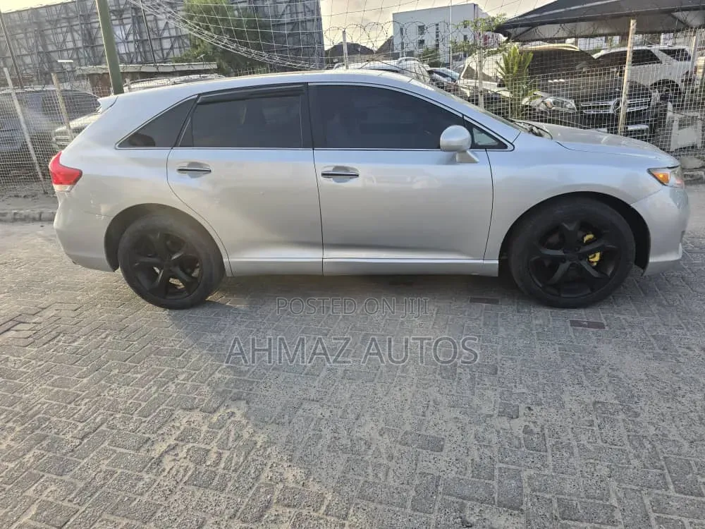 Toyota Venza 2012 Silver