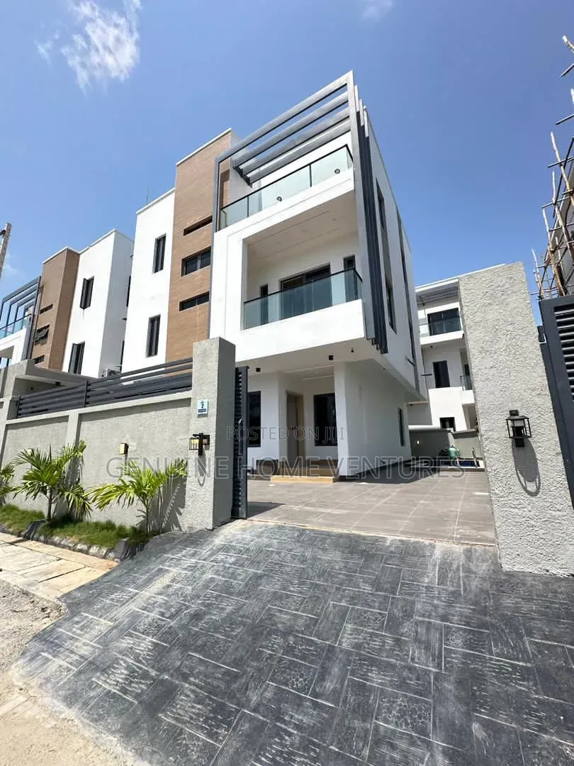 5bdrm Duplex in Lekki Phase One for sale