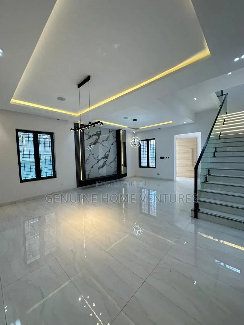 5bdrm Duplex in Lekki Phase One for sale