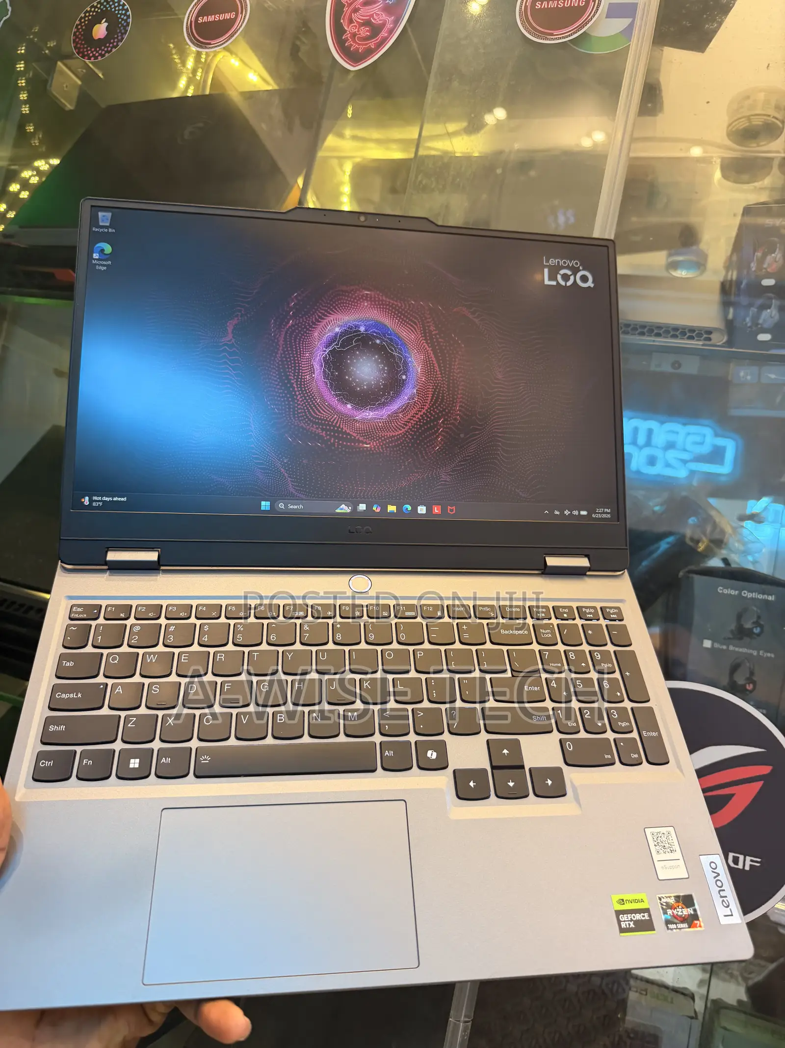 Laptop Lenovo LOQ 15ARP9 16GB AMD Ryzen 7 SSD 512GB