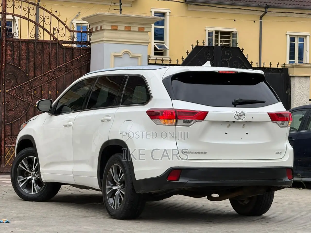 Toyota Highlander XLE V6 4x4 (3.5L 6cyl 6A) 2016 White
