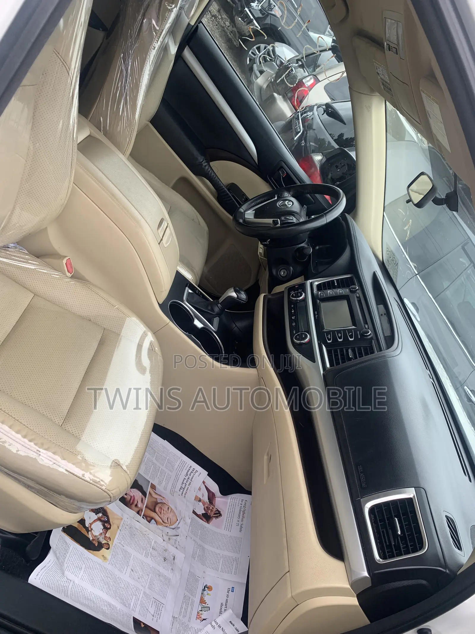 Toyota Highlander LE 4dr SUV AWD (3.5L 6cyl 6A) 2015 White