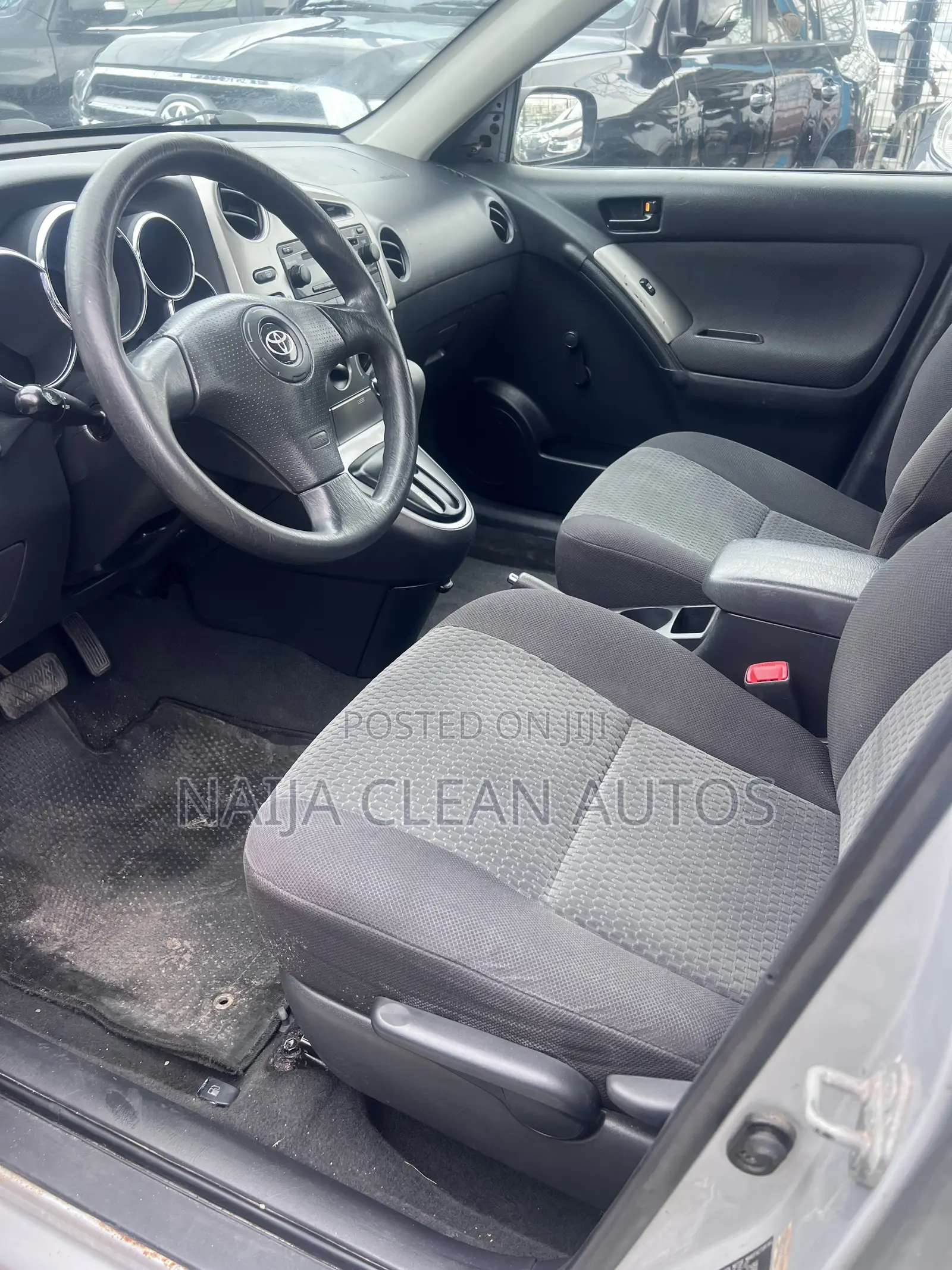 Toyota Matrix XR Hatchback AWD (1.8L 4cyl 4A) 2004 Silver