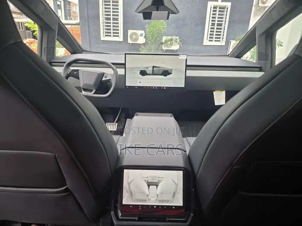 New Tesla Cybertruck Cyberbeast AWD 2025 Silver