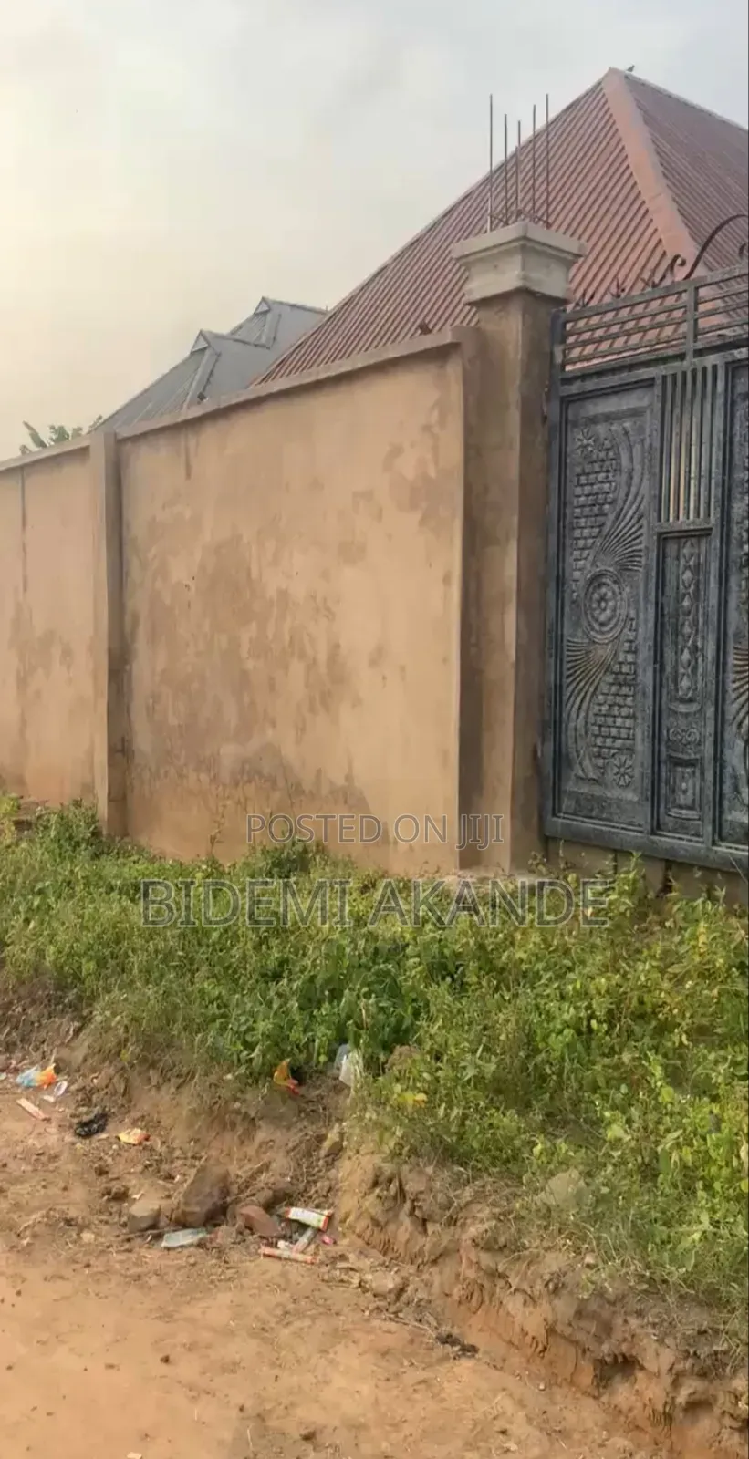 6bdrm House in Obafemi-Owode for sale