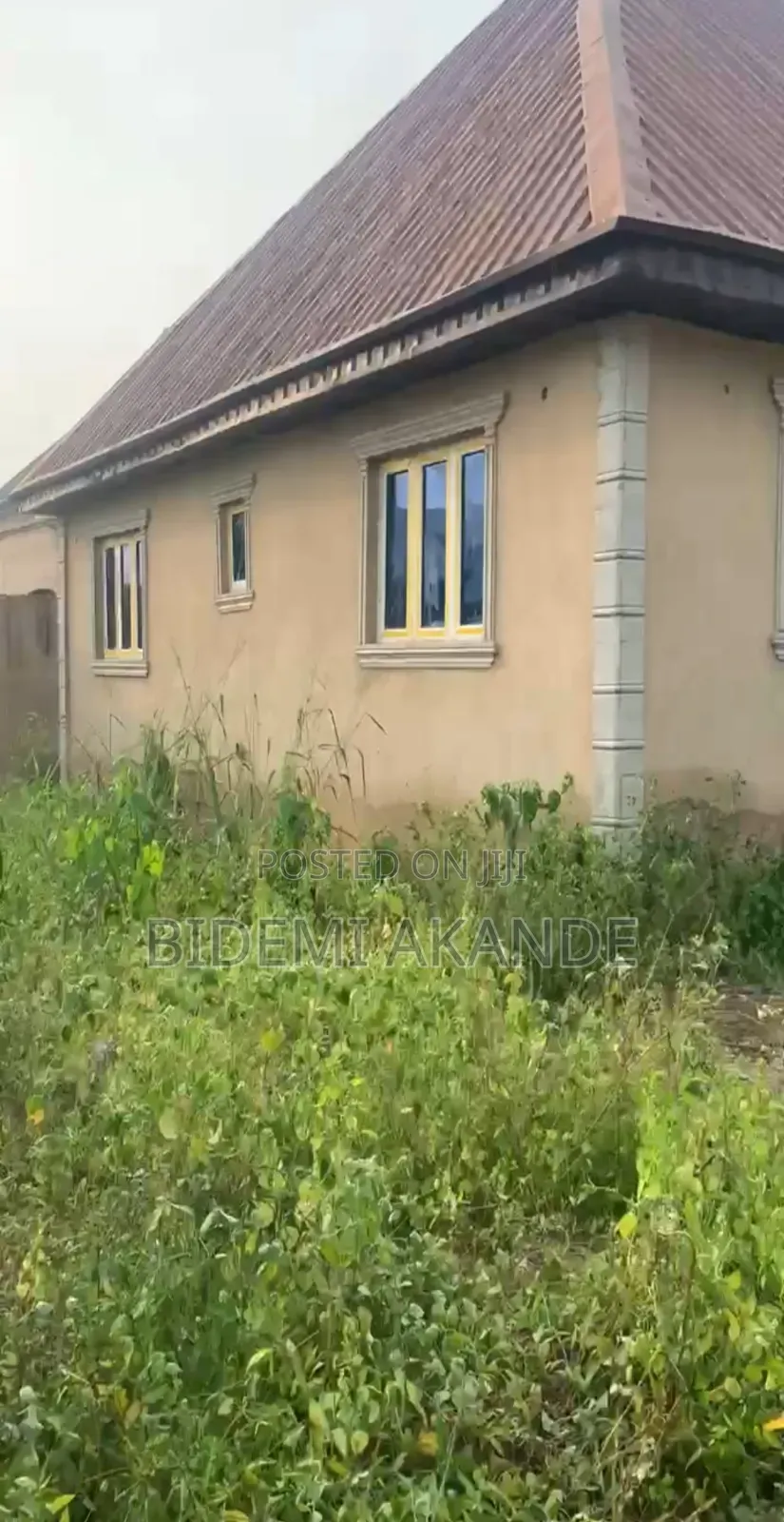 6bdrm House in Obafemi-Owode for sale