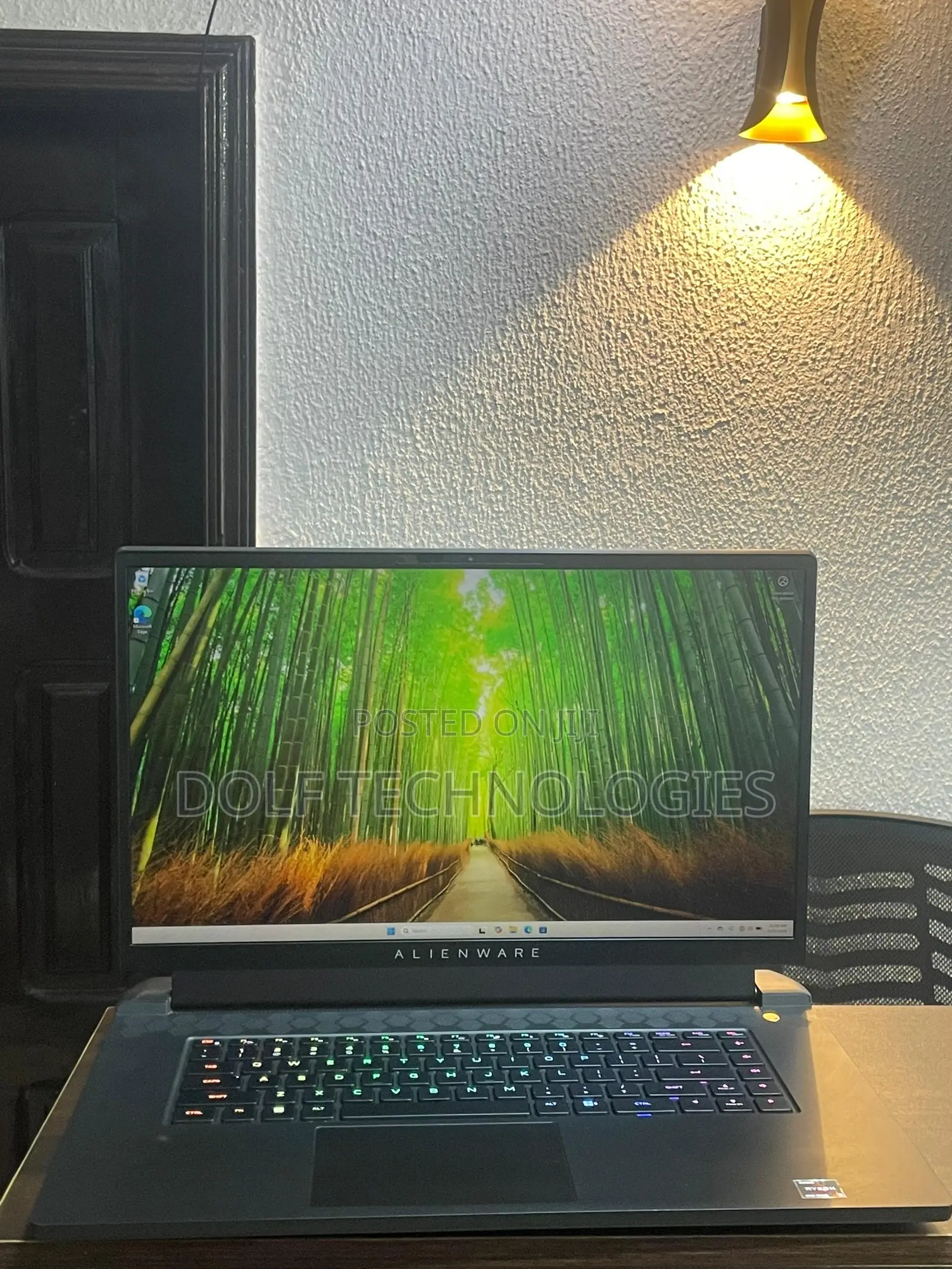 Laptop Alienware m17 R5 16GB AMD Ryzen 9 SSD 1T