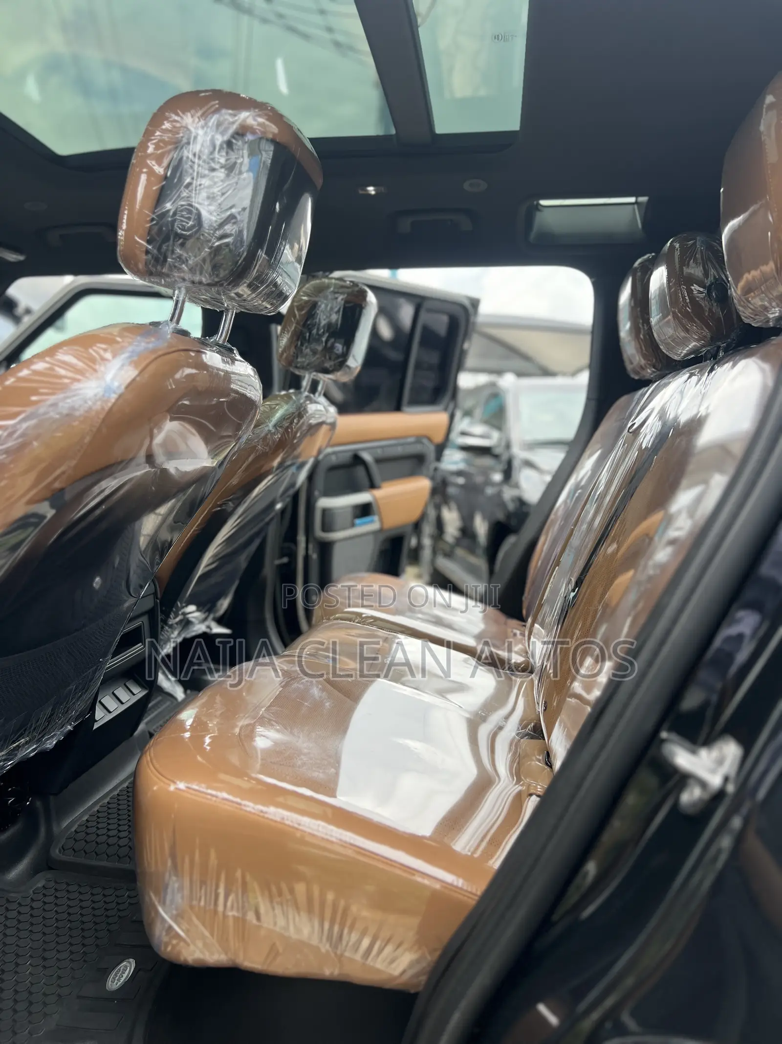 Land Rover Defender SE 2023 Black