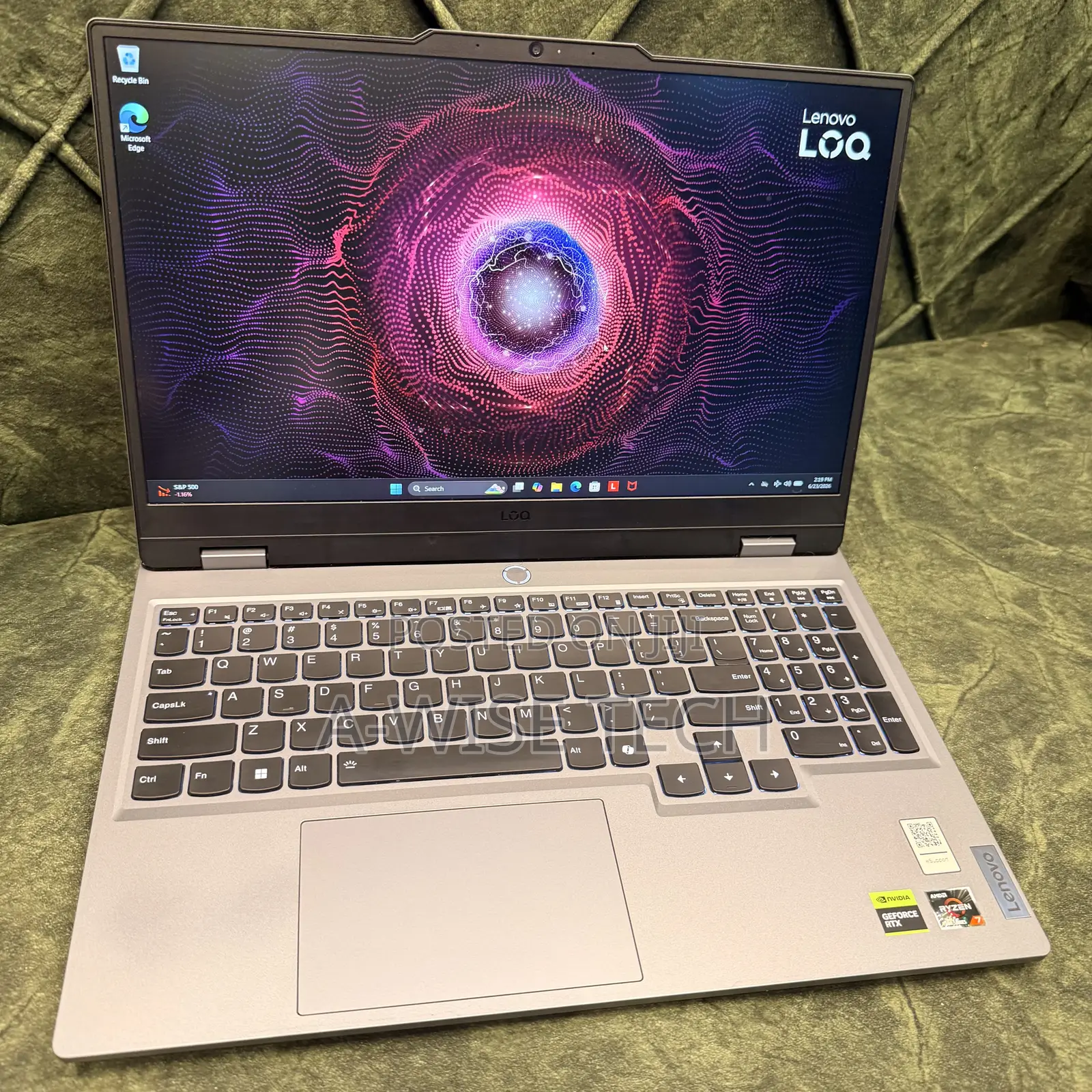 Laptop Lenovo LOQ 15ARP9 16GB AMD Ryzen 7 SSD 512GB