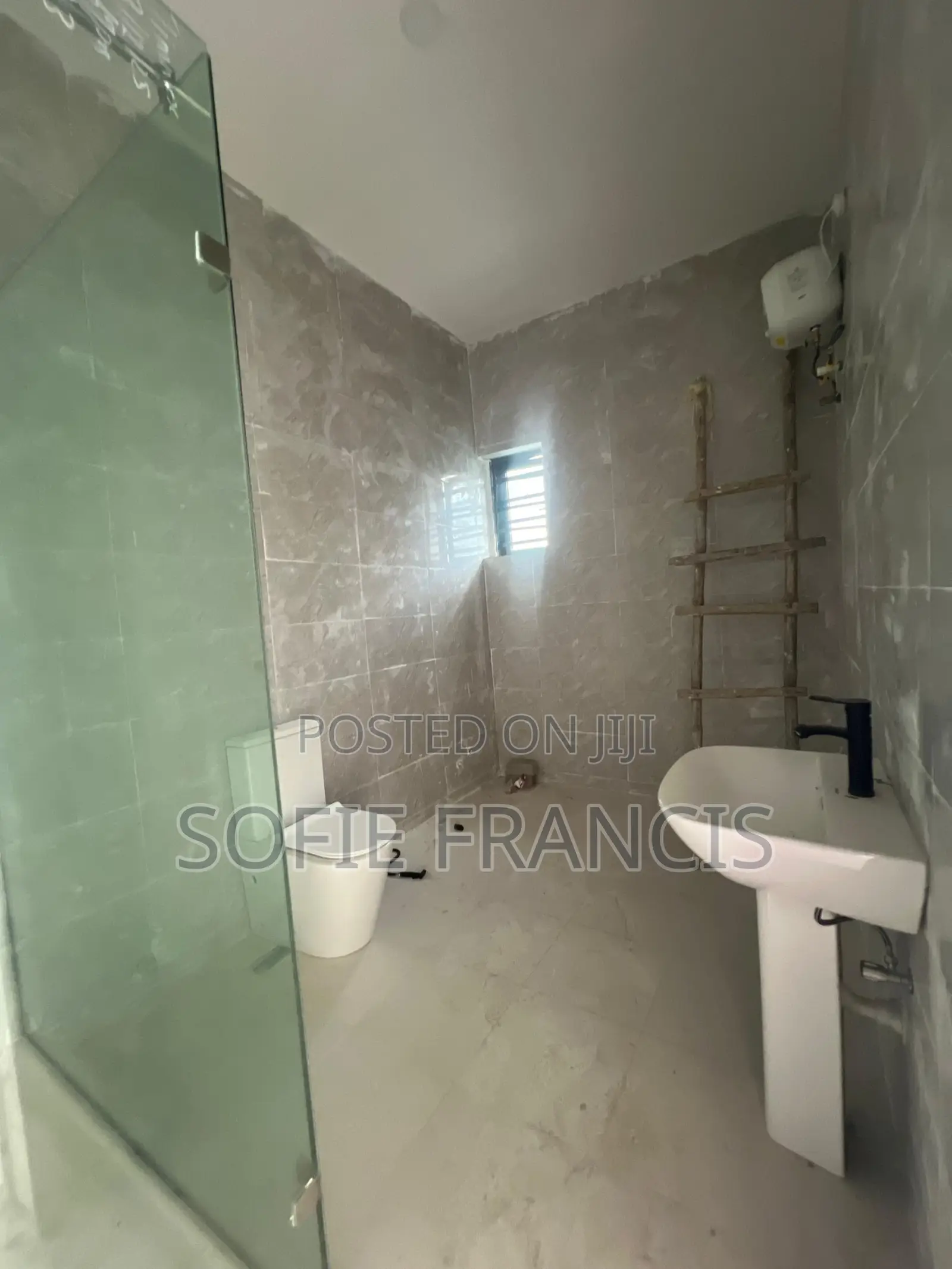 4bdrm Duplex in Vgc for rent