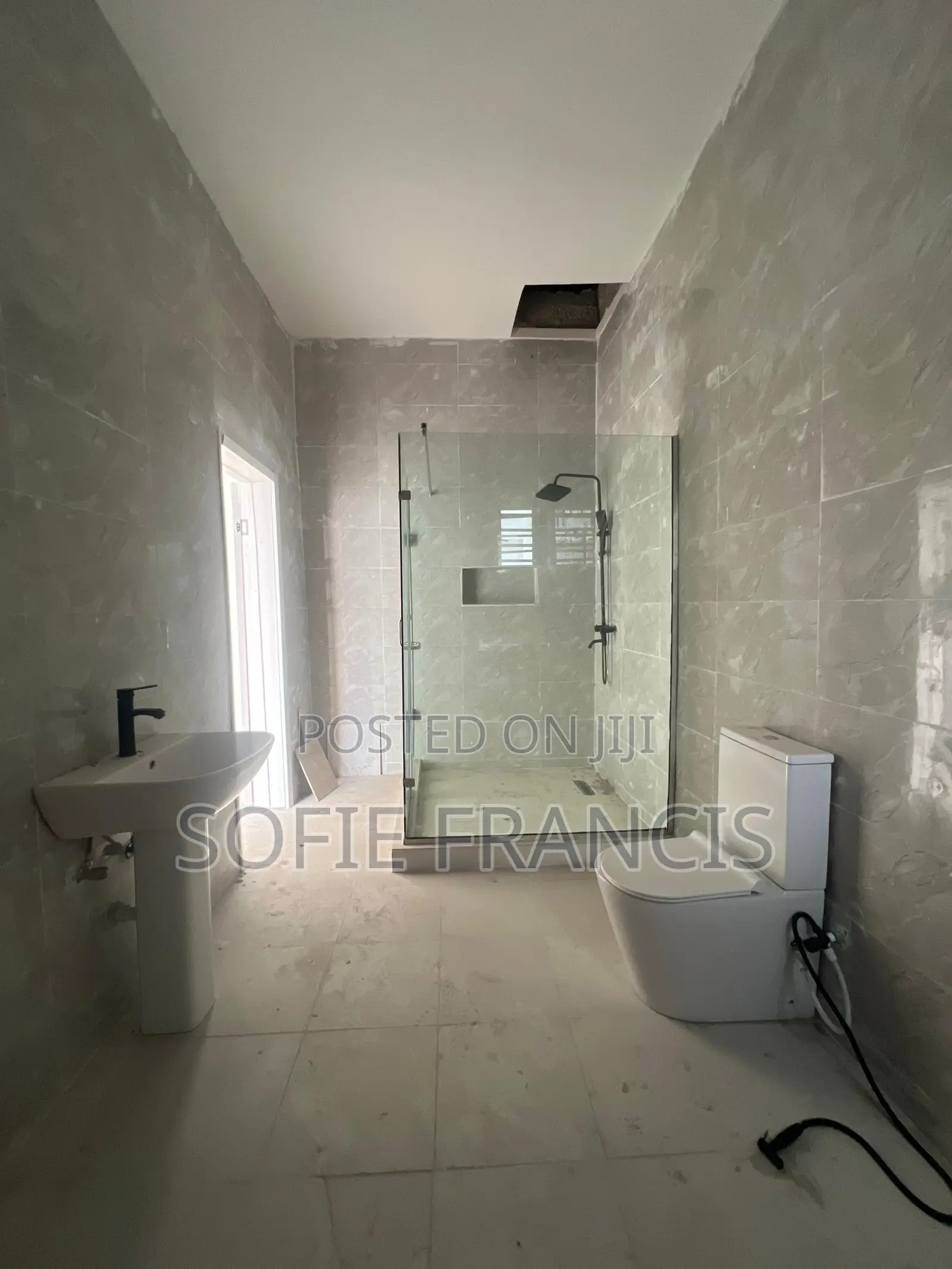 4bdrm Duplex in Vgc for rent
