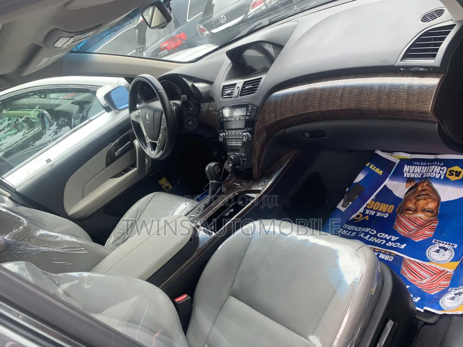 Acura MDX SUV 4dr AWD (3.7L 6cyl 6A) 2012 Gray
