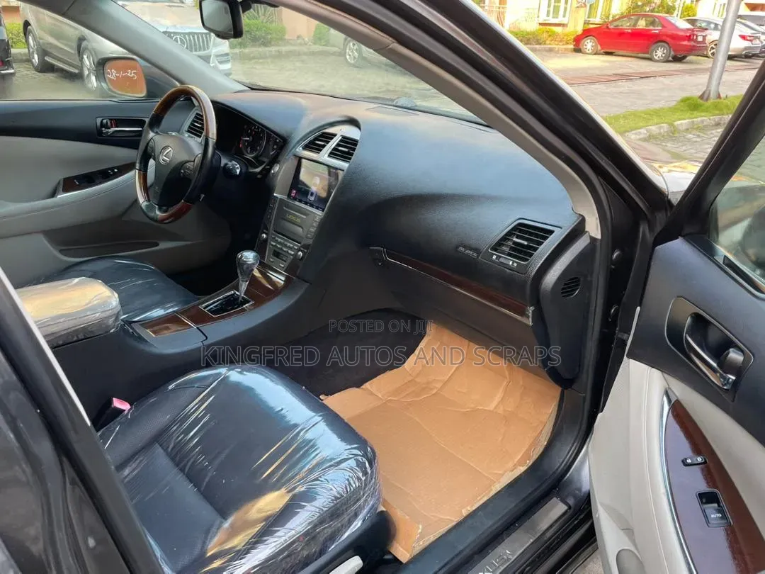 Lexus ES 350 2011 Black