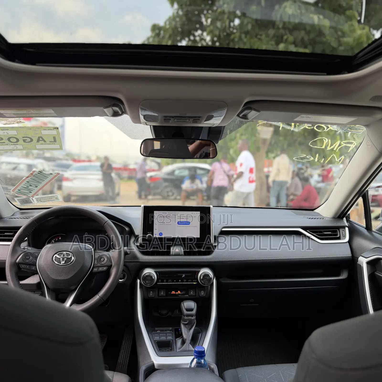 Toyota RAV4 XLE 2025 Silver
