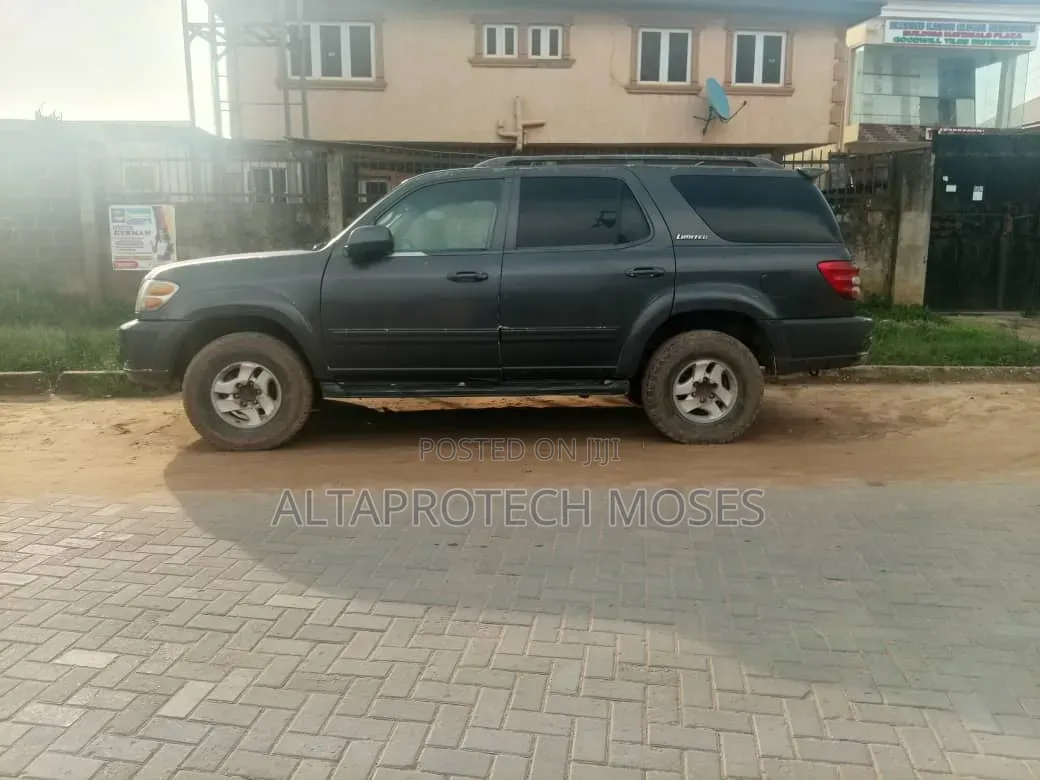 Toyota Sequoia 2003 Green