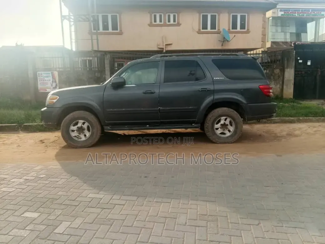 Toyota Sequoia 2003 Green