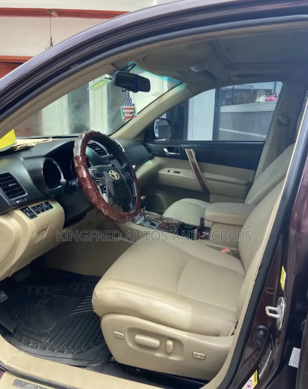 Toyota Highlander 2012 Burgundy