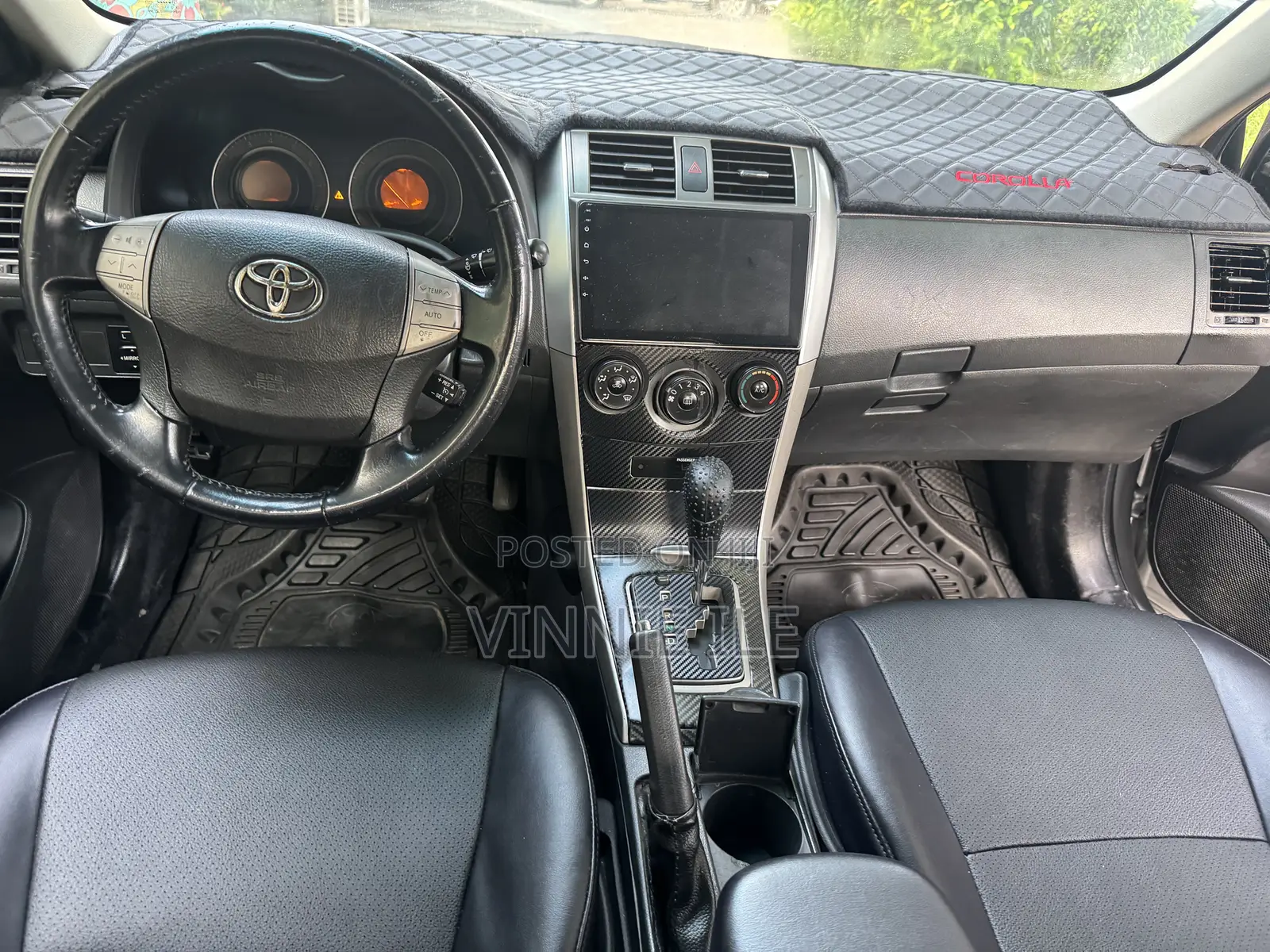 Toyota Corolla LE 4dr Sedan (1.8L 4cyl 4A) 2012 Silver