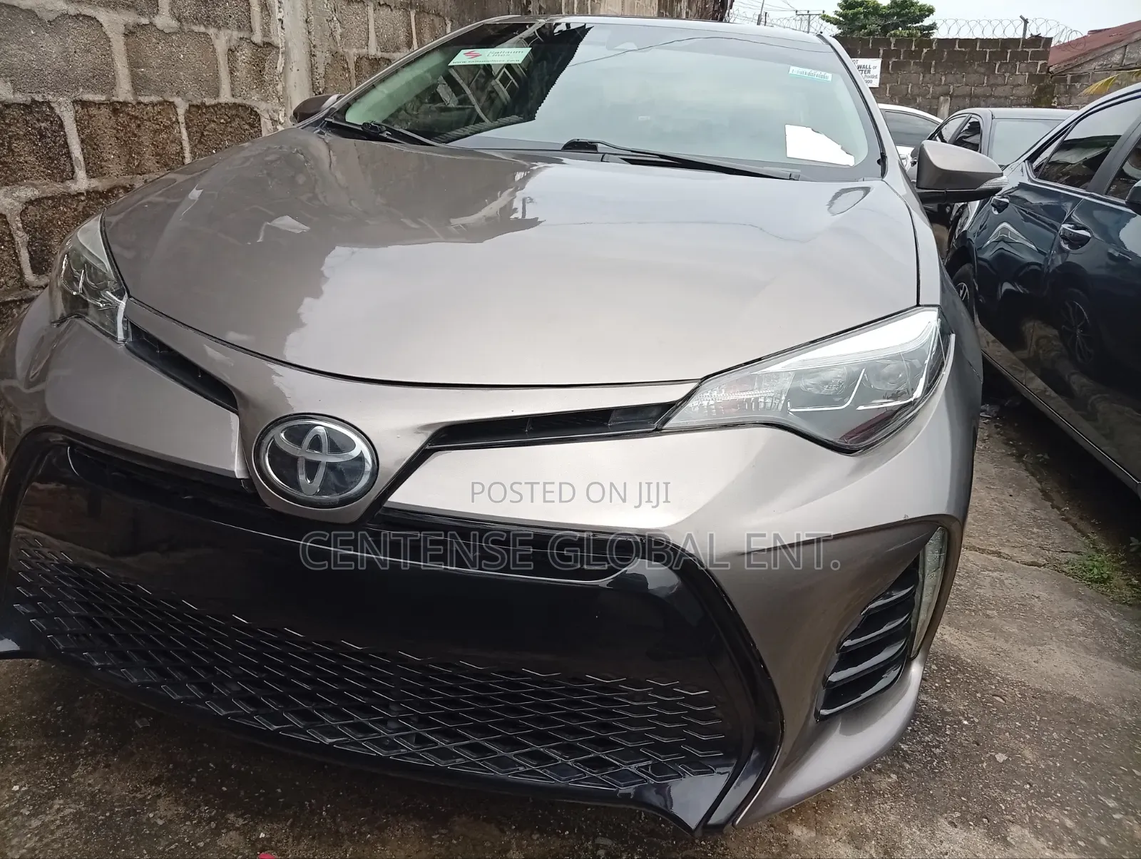 Toyota Corolla LE (1.8L 4cyl 2A) 2018 Gray