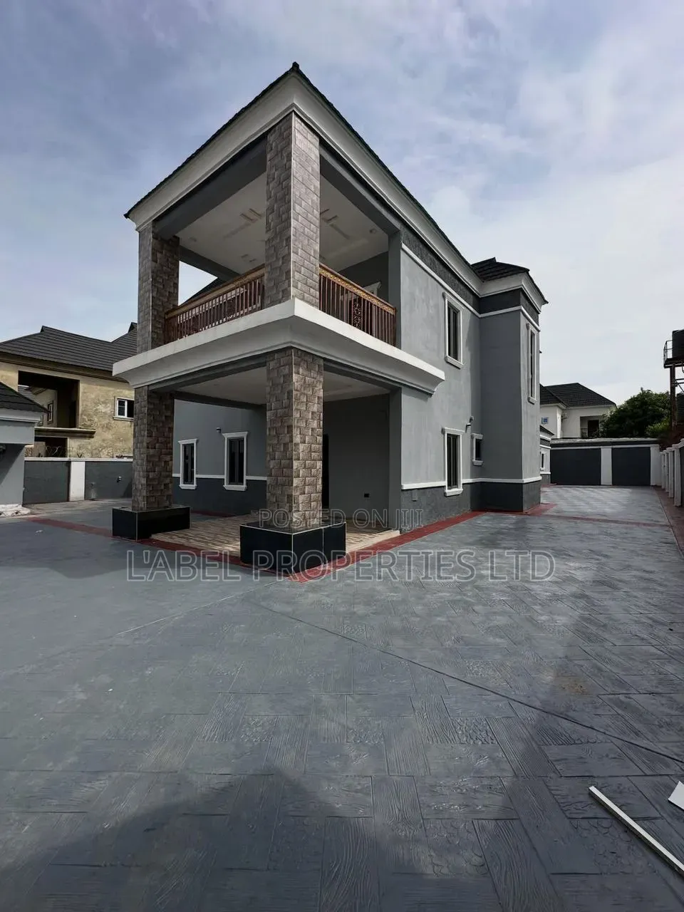 4bdrm Duplex in Apo Wumba District, Wasa for sale