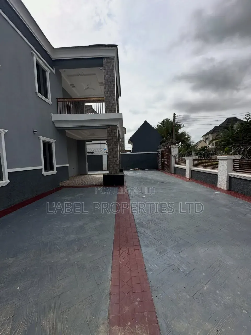 4bdrm Duplex in Apo Wumba District, Wasa for sale