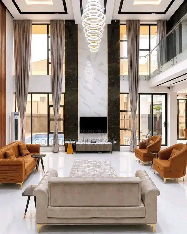 8bdrm Duplex in Dawaki for sale