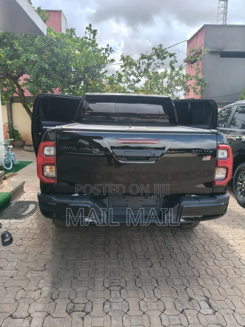 Toyota Hilux 2020 Black