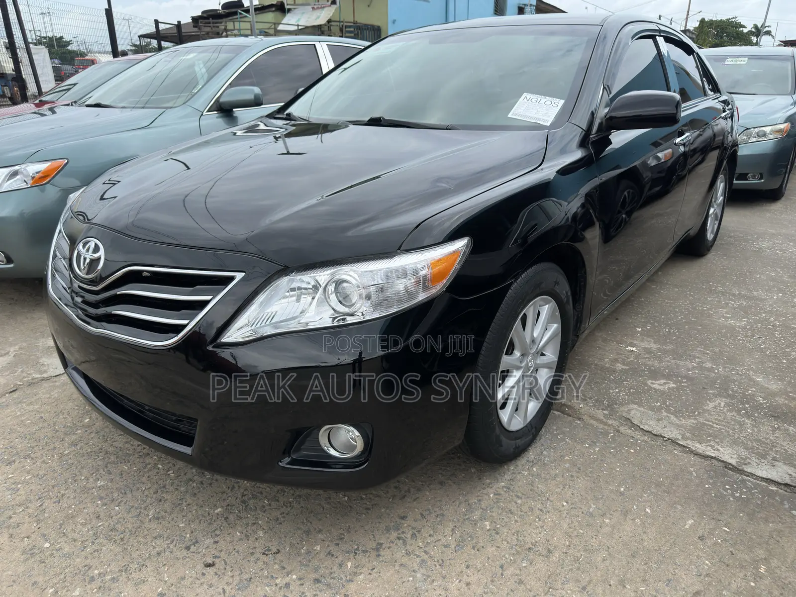 Toyota Camry XLE V6 4dr Sedan (3.5L 6cyl 6A) 2011 Black