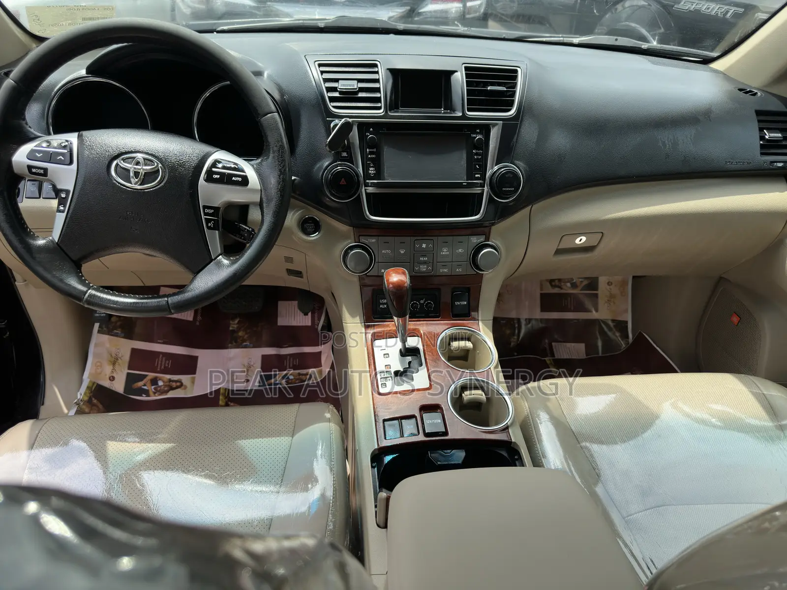 Toyota Highlander Limited 3.5l 4WD 2013 Black
