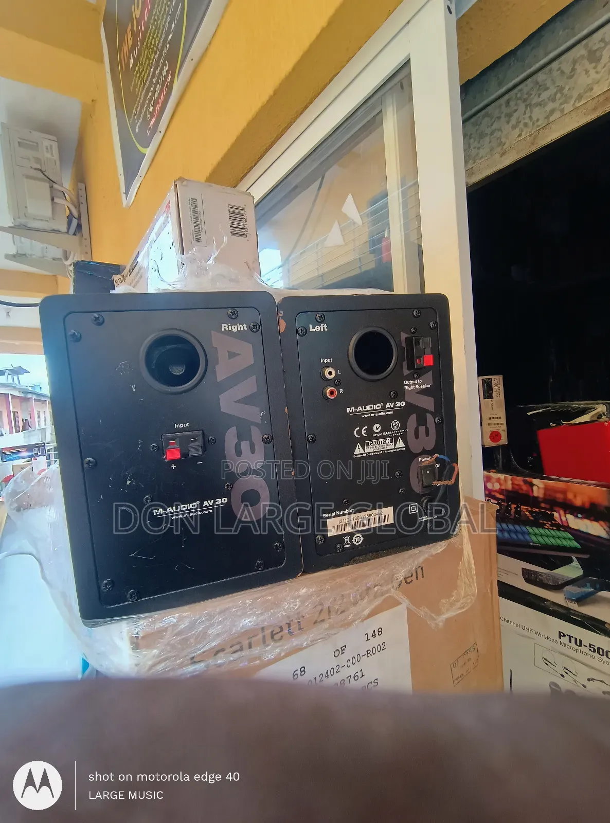 M-Audio Av30 Monitor