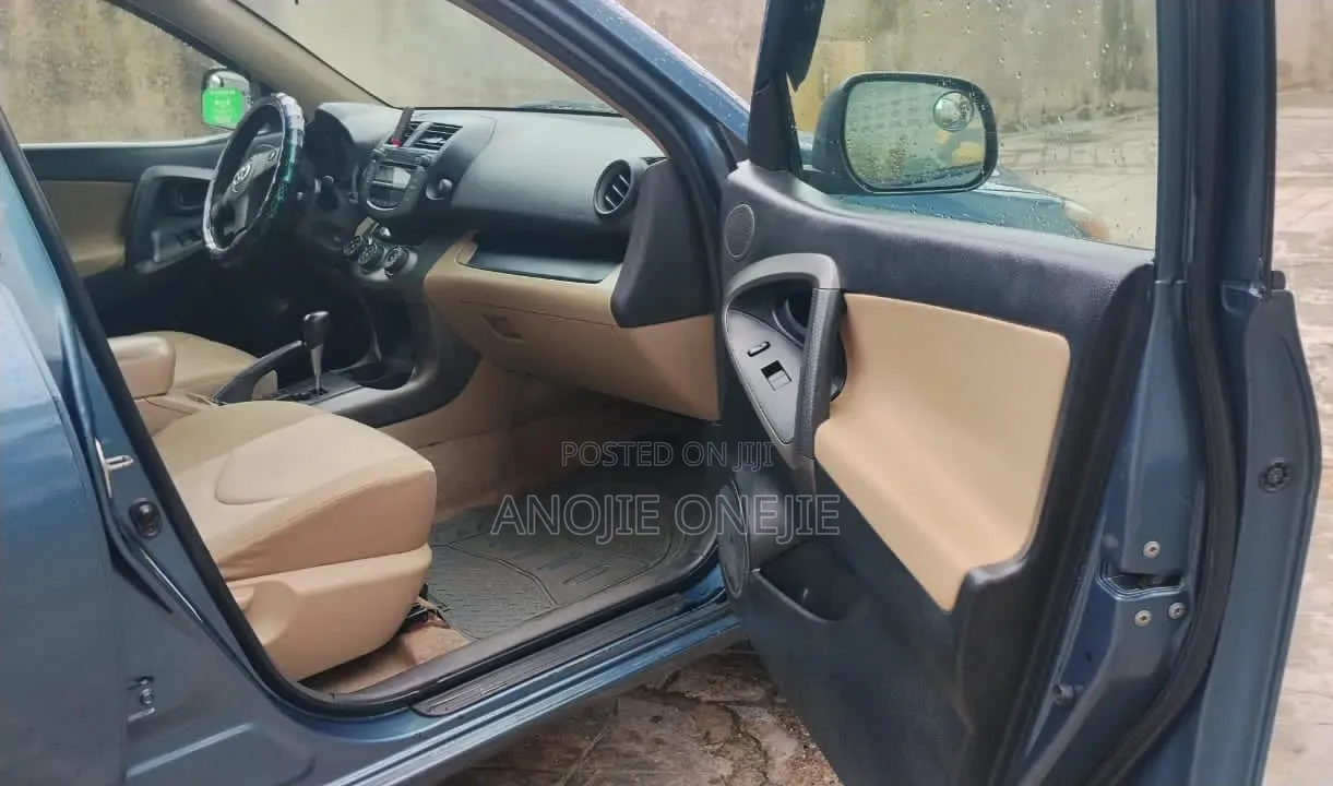 Toyota RAV4 2.5 4x4 2010 Blue