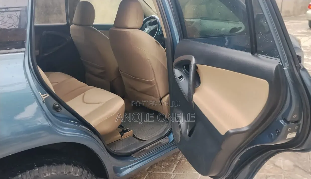 Toyota RAV4 2.5 4x4 2010 Blue