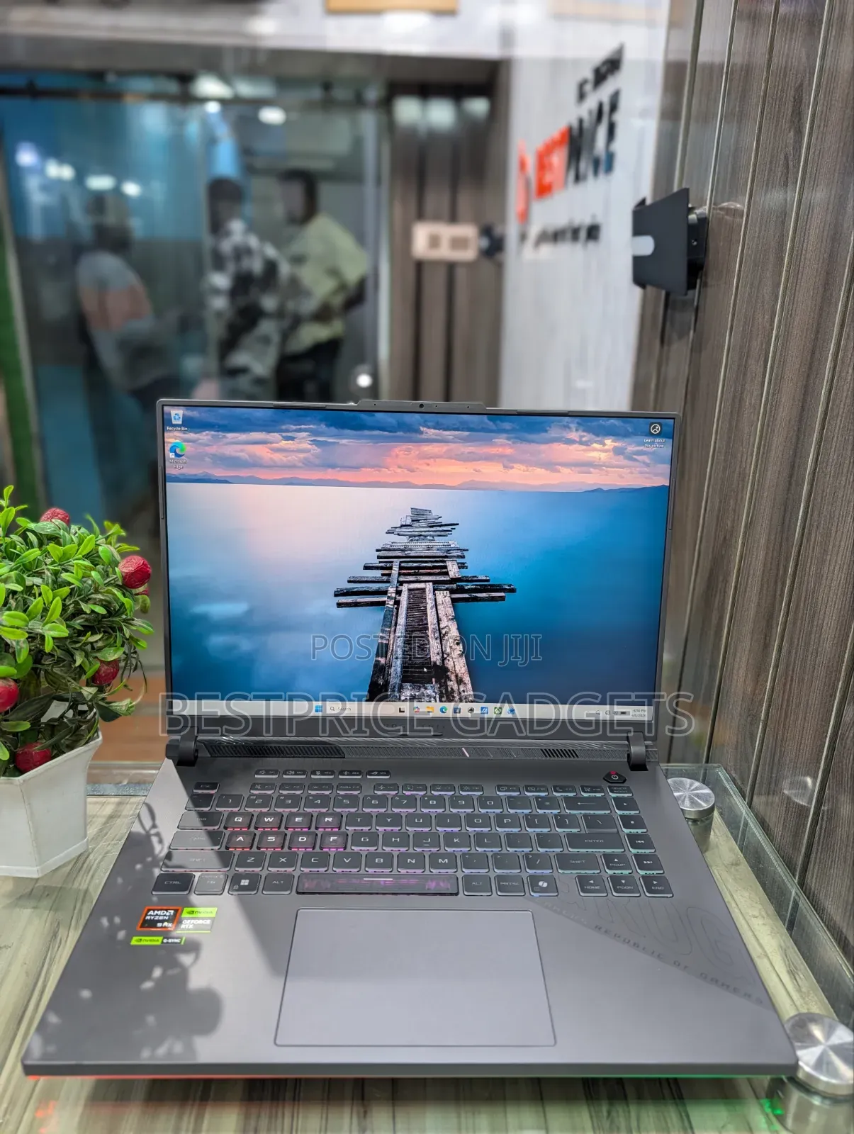 Laptop Asus ROG Strix G16 G614 16GB AMD Ryzen 9 SSD 1T