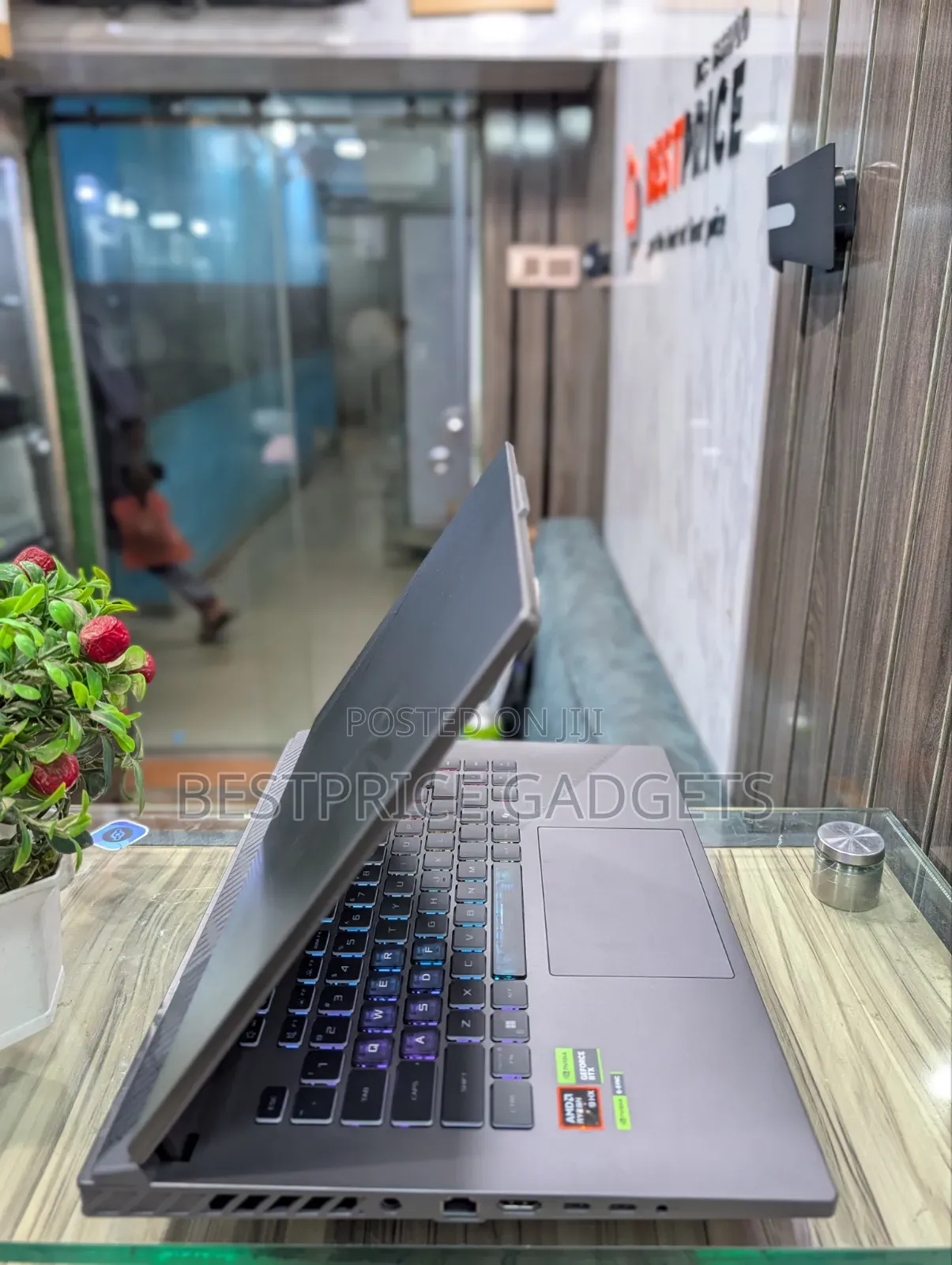 Laptop Asus ROG Strix G16 G614 16GB AMD Ryzen 9 SSD 1T