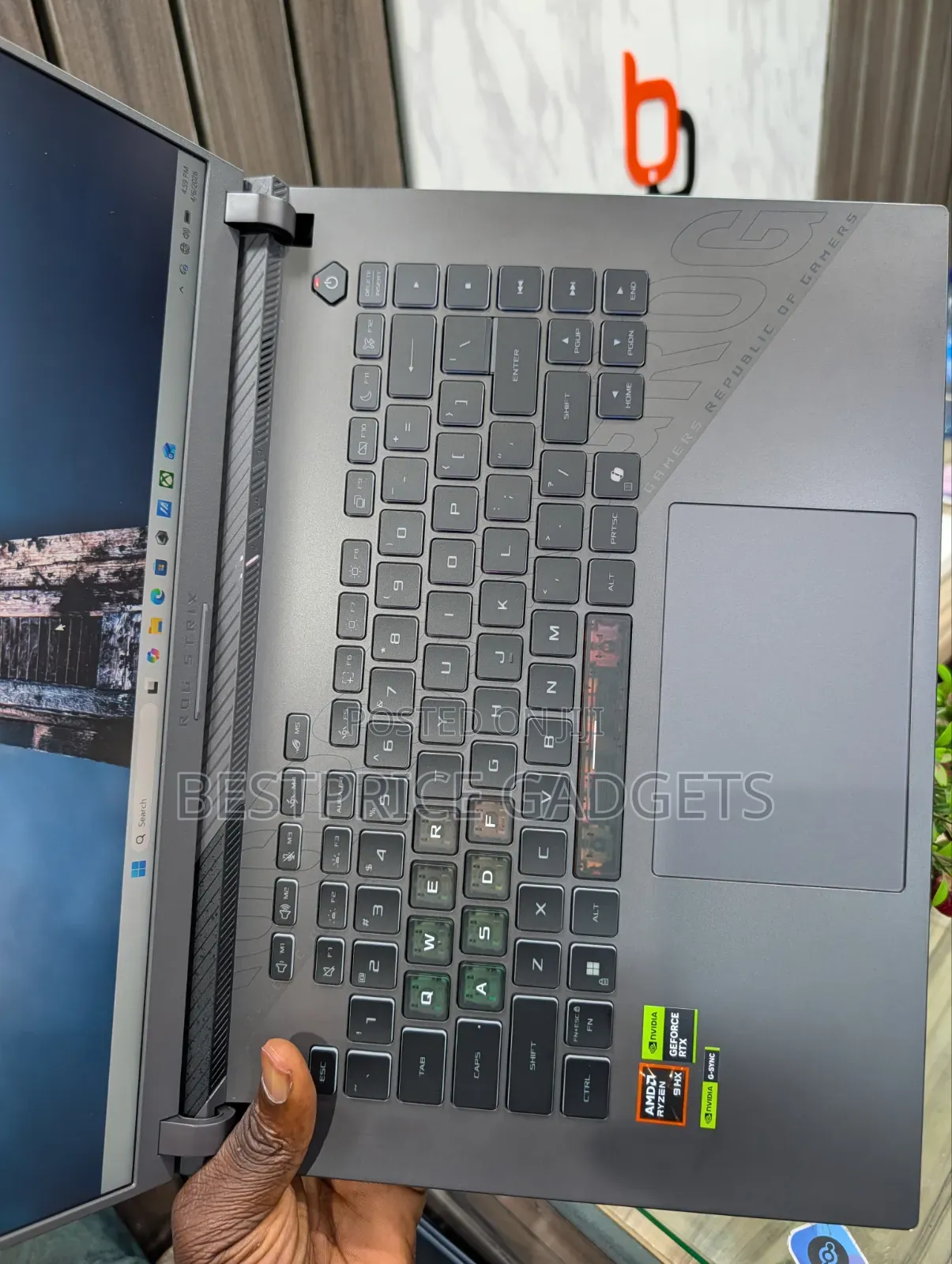 Laptop Asus ROG Strix G16 G614 16GB AMD Ryzen 9 SSD 1T