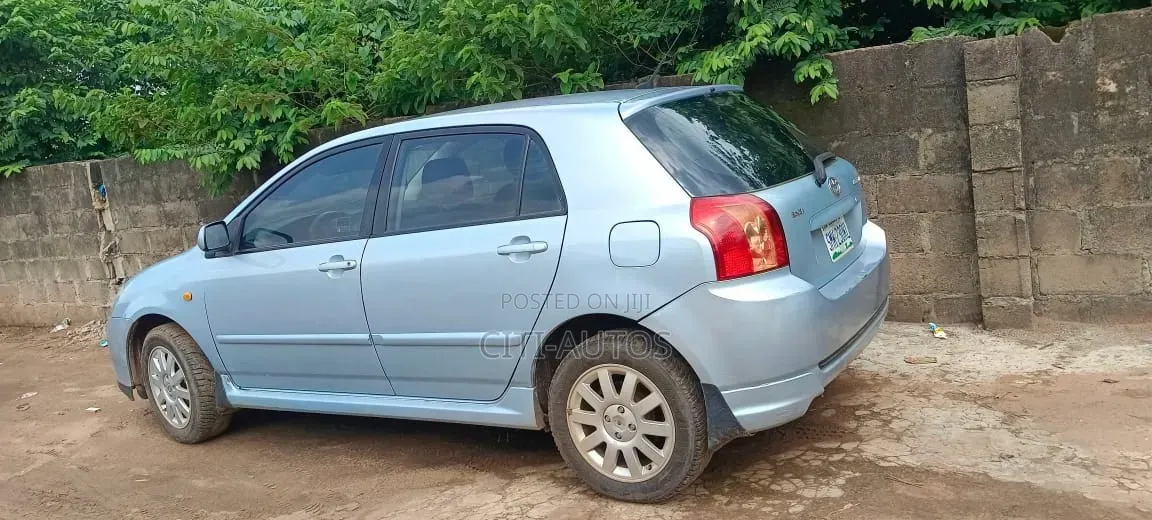 Toyota Corolla 2005 Blue