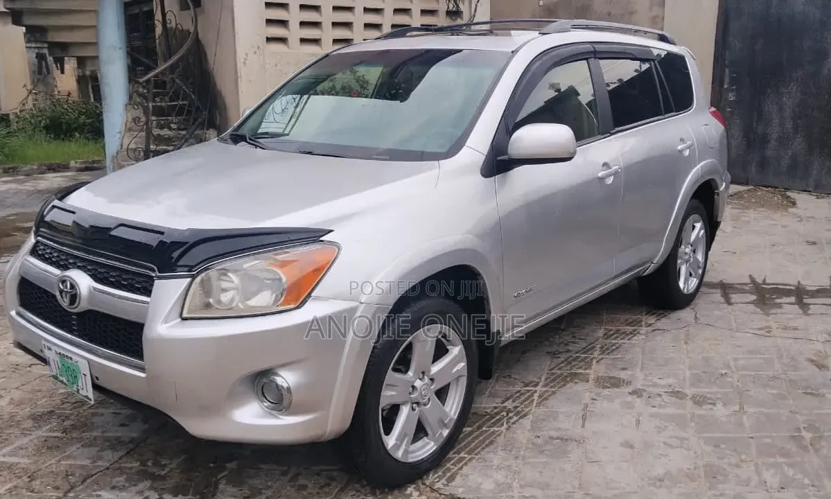Toyota RAV4 2.4 2008 White