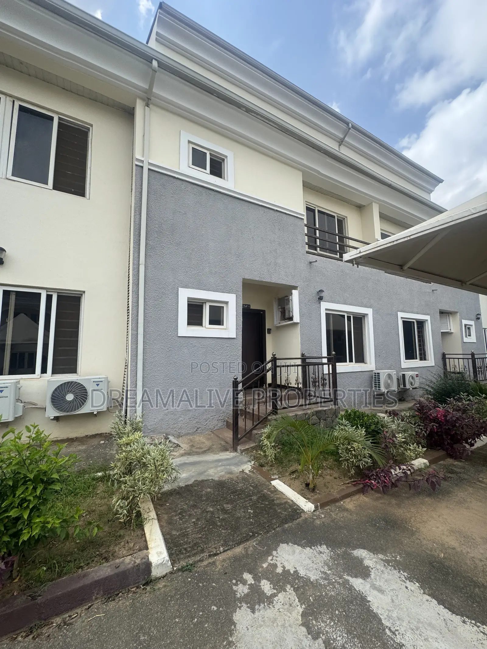 5bdrm Duplex in Life Camp for rent