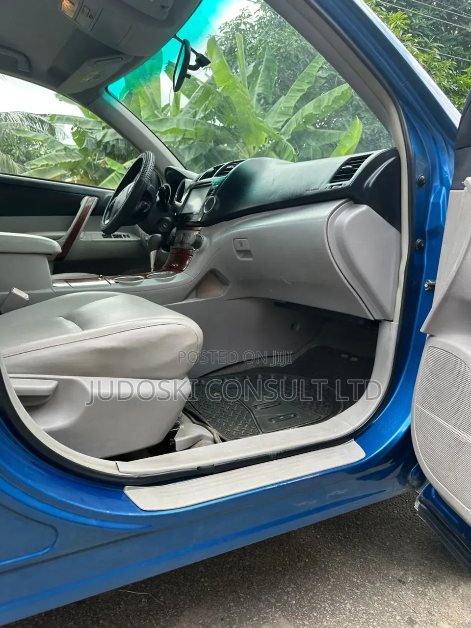 Toyota Highlander 2010 Blue