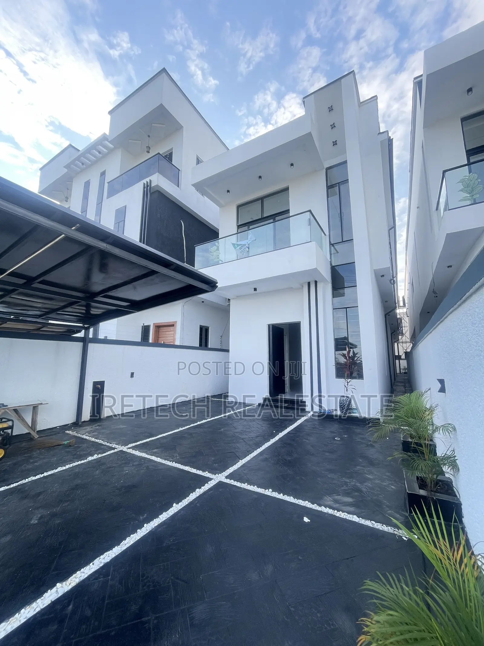 5bdrm Duplex in Ajah By Abraham, Off Lekki-Epe Expressway for sale