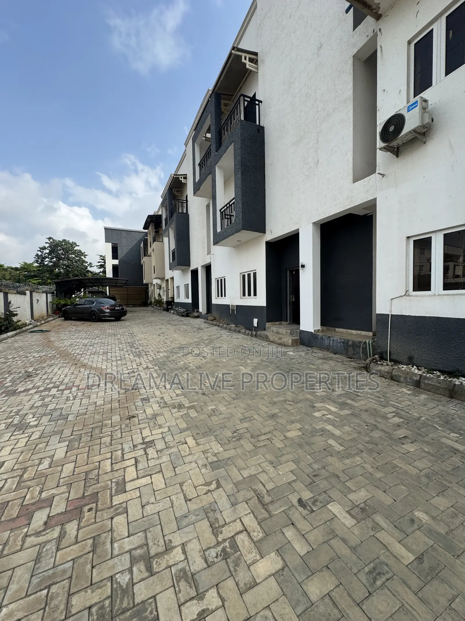 4bdrm Duplex in Jahi for rent