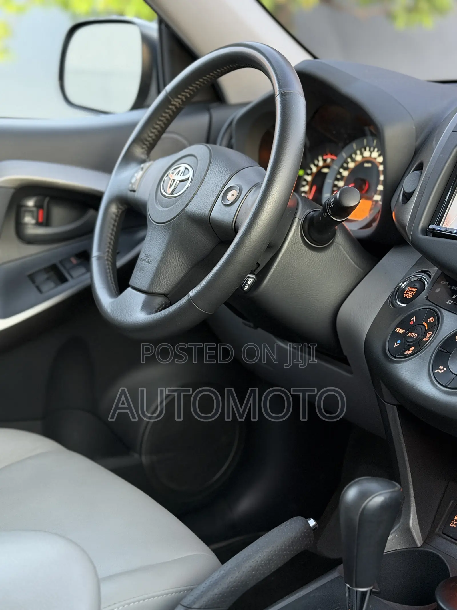 Toyota RAV4 2.5 Limited 2012 Silver