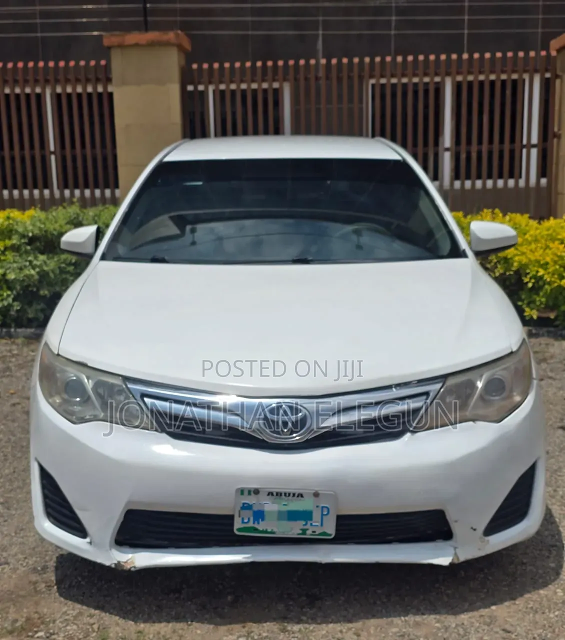 Toyota Camry LE 4dr Sedan (2.5L 4cyl 6A) 2013 White