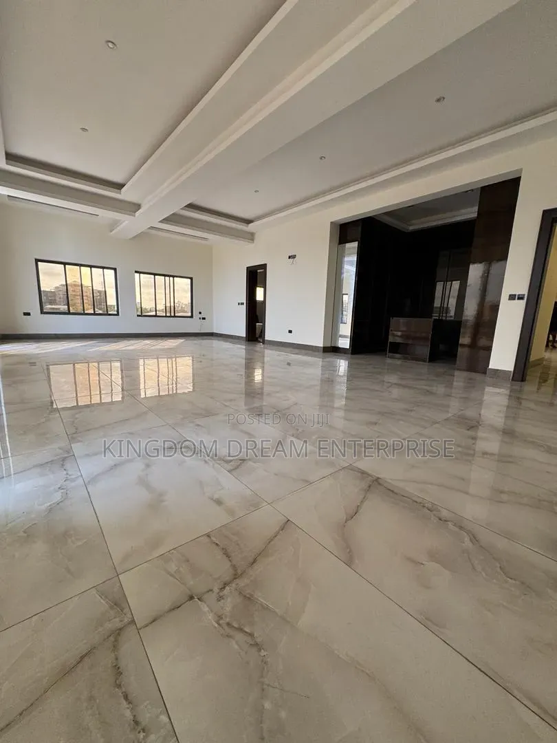 5bdrm Duplex in Old Ikoyi for sale