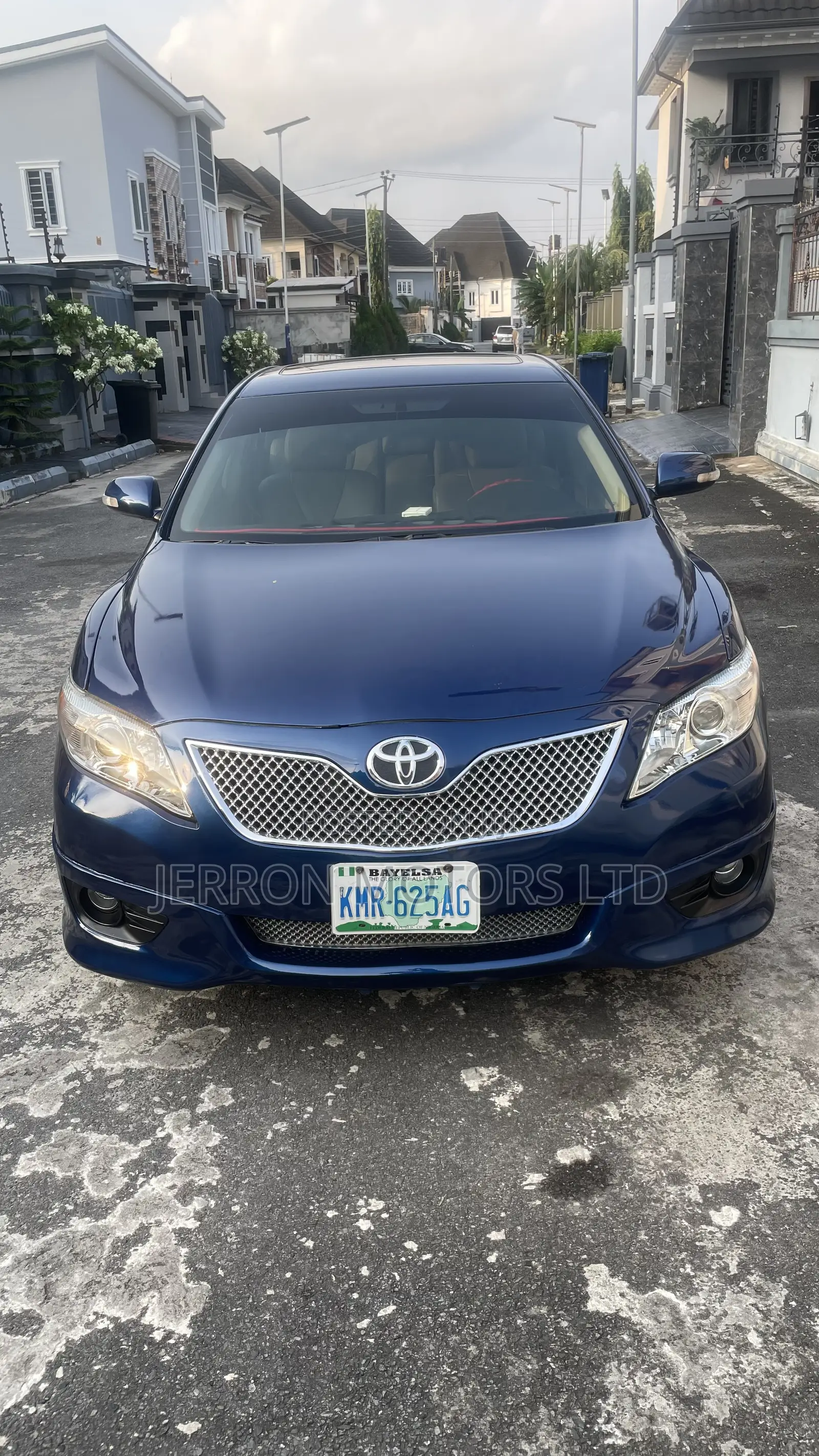 Toyota Camry XLE V6 4dr Sedan (3.5L 6cyl 6AM) 2010 Blue