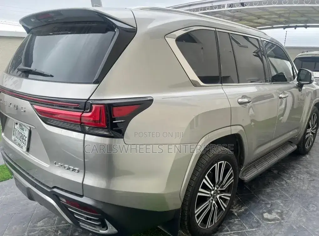 Lexus LX 2023 Gold