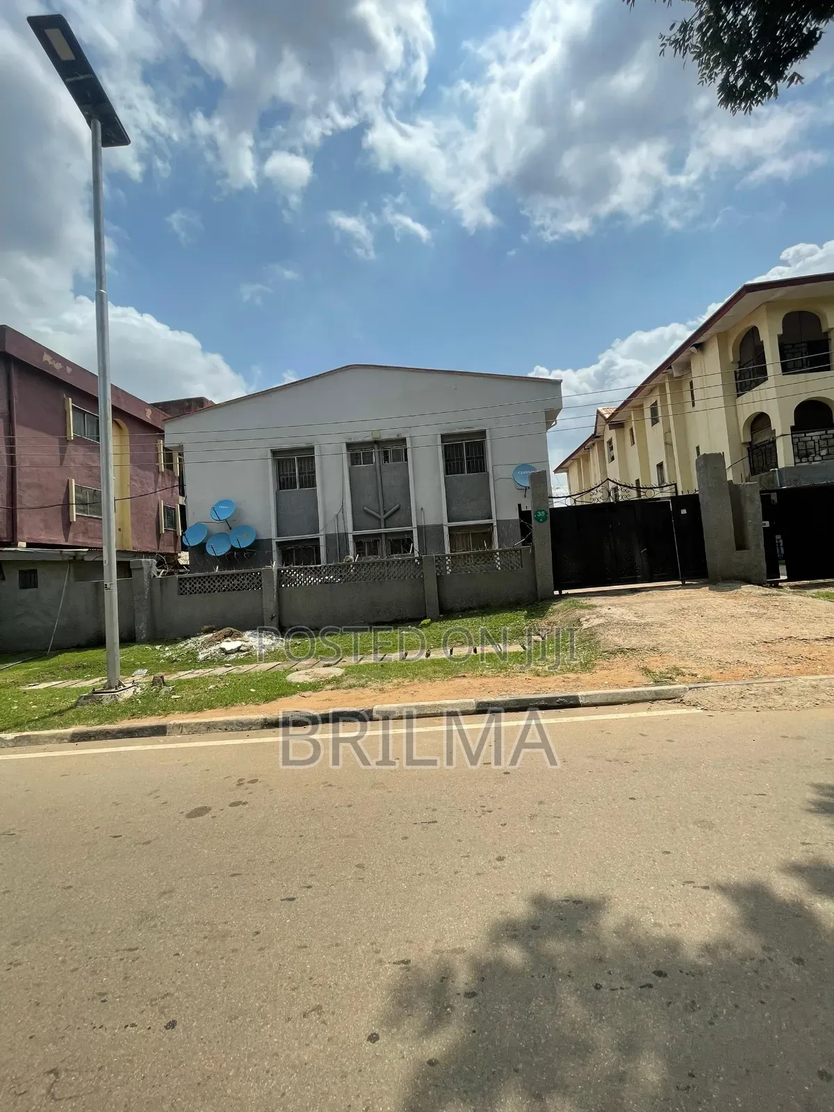 3bdrm Block of Flats in Zone 6 / Wuse for sale